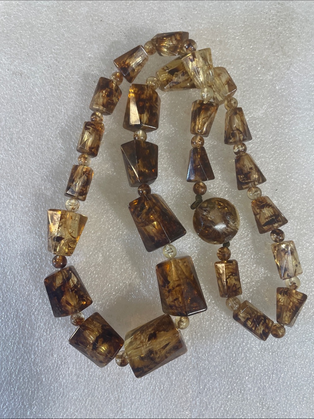 Brown Tortoiseshell Geometric Bead Necklace - Women Jewelry - Picture 3 of 5
